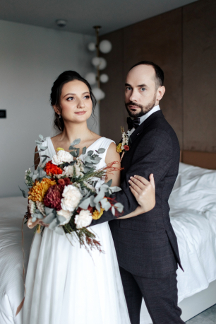 Аккуратный и лаконичный свадебный образ. Москва